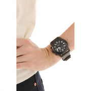 Marc Jacobs Larry Chronograph Black Dial Grey Leather Strap Watch for Men - MBM5034