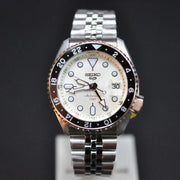 Seiko 5 GMT Sport Asia Exclusive Limited Edition Off White Dial Silver Steel Strap Watch for Men - SSK046K1